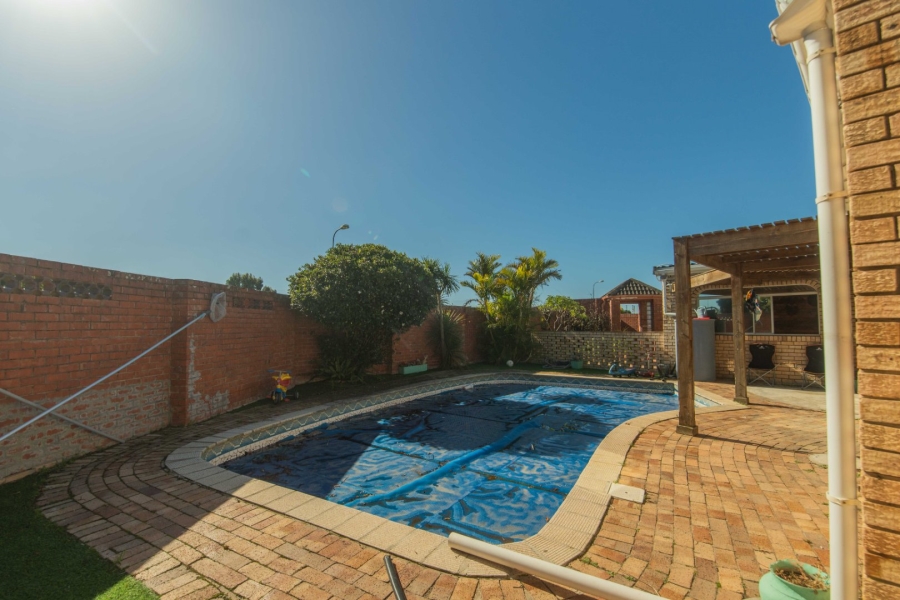 3 Bedroom Property for Sale in Rowallan Park Eastern Cape
